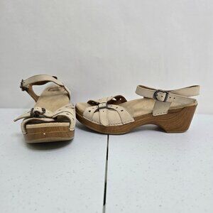 Dansko Sissy Sandals 38 7.5 8 Tan Beige Clogs Strappy Buckle Wedge Brown Wood
